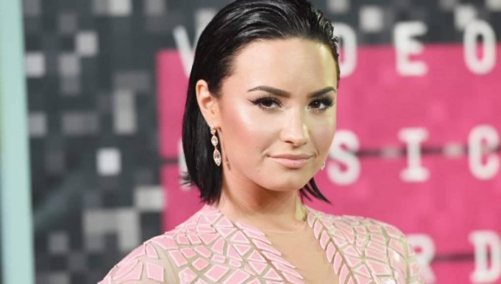 Demi Lovato aconseja a los jóvenes a valorarse