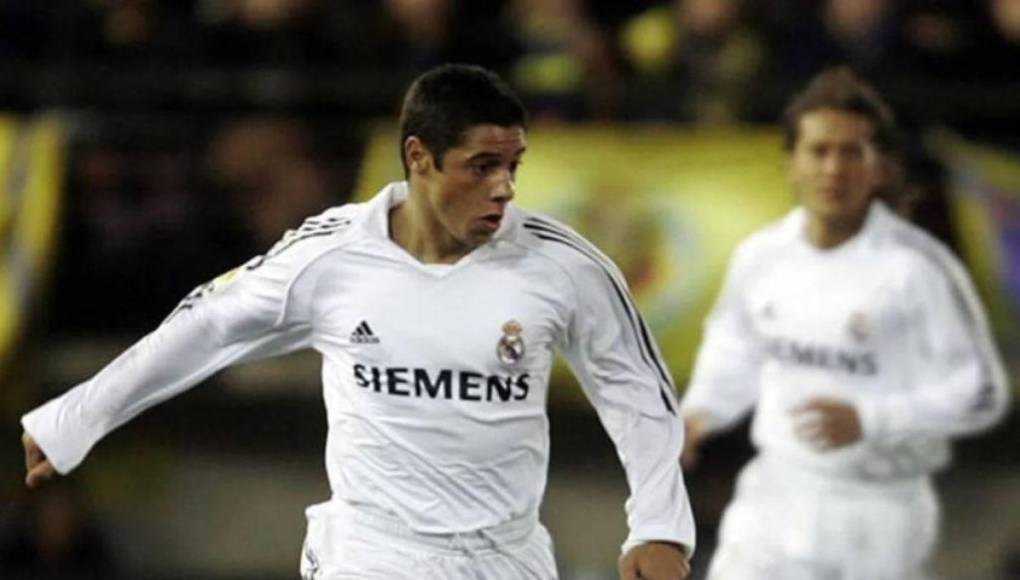 En el 2005, el Real Madrid decidió fichar a Cicinho en el mercado de invierno para reforzar la plantilla.