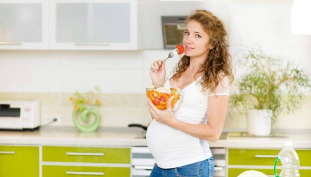 La embarazada debe mantener un peso normal