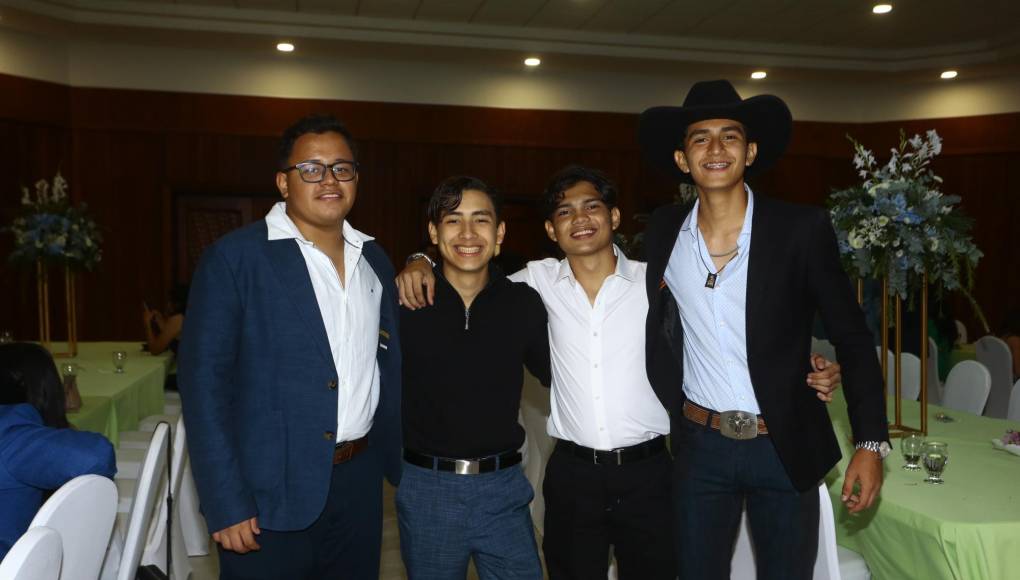 Daniel Romero, Michael Perdomo, Diego Carbajal y Alejandro Valenzuela