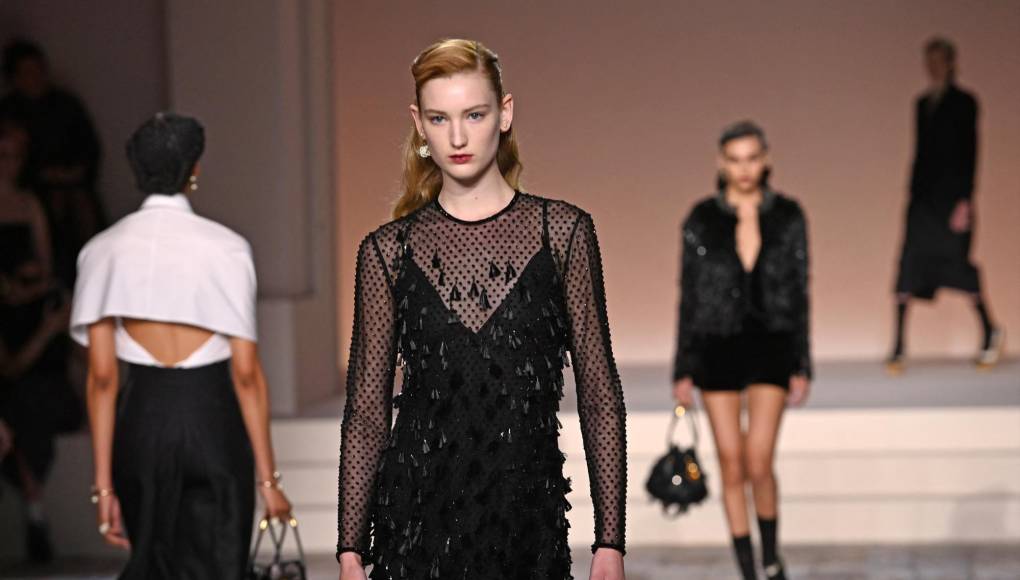Dior evoca el Hollywood de oro entre emancipación y glamur