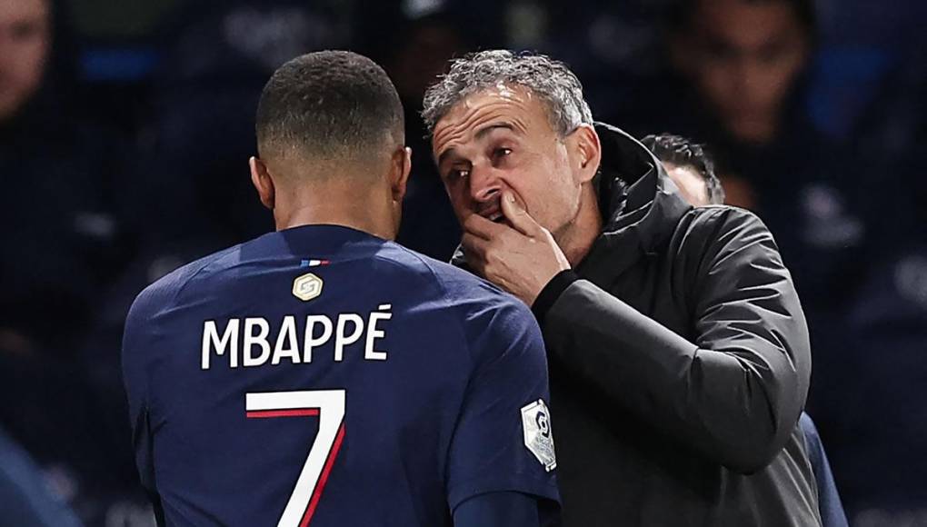 Según ‘L’Équipe’, el entrenador y la estrella del PSG han mantenido un encuentro en el Campus de Poissy “para aclarar los acontecimientos” y “apaciguar” los ánimos, de cara a la vuelta contra la Real Sociedad.