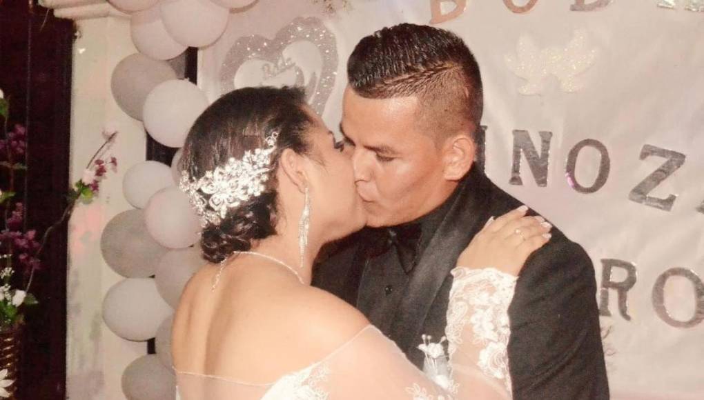 Kevin Espinoza se casó con su ahora esposa en 2018, cuando era jugador del Marathón antes de retirarse del fútbol.