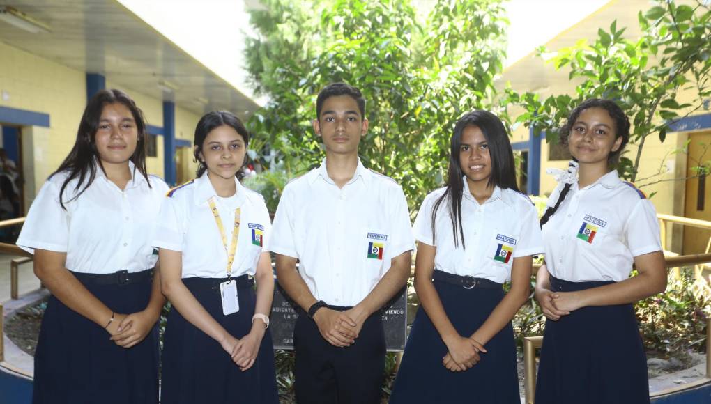 Valery Nicolle Perdomo Urbina, Eimy Melissa Medina Herrera, Dylan Kal-El Carcache Díaz, Cecilia Abigail Pérez Bardales y Alicia Daniela Zepeda Fajardo son los que figuran como los mejores estudiantes de la excelencia académica del Intae.