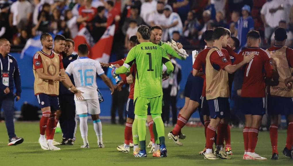 Keylor Navas celebró con sus compañeros la clasificación de Costa Rica a la Copa América.