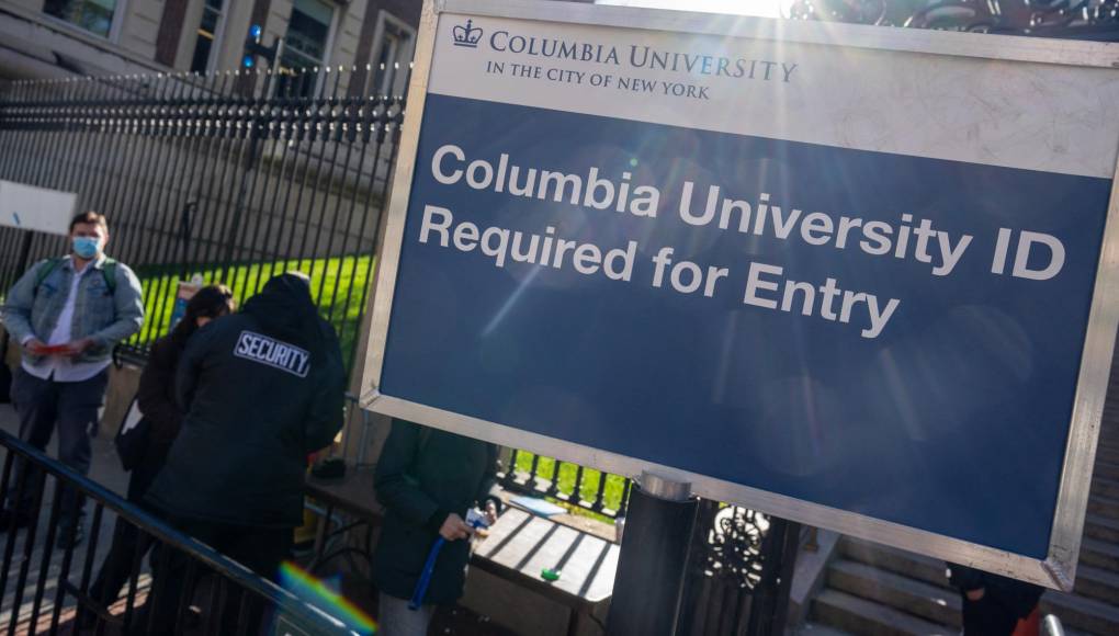 Un centenar de estudiantes propalestinos que invadieron zonas verdes del campus de la prestigiosa Universidad de <b>Columbia</b>, en Nueva York, fueron detenidos en los últimos días por la policía.