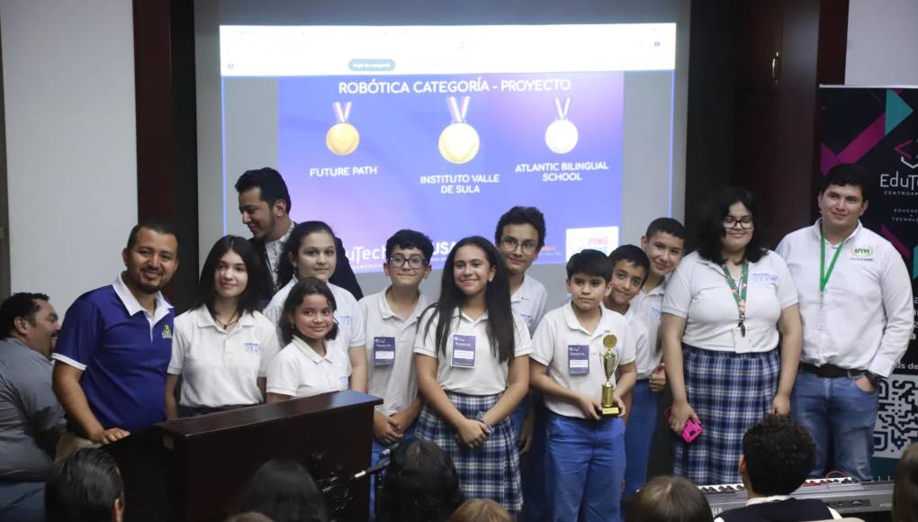 Los estudiantes sampedranos arrasaron en la competencia nacional de robótica y Microsoft organizada por Edutech para incentivar la educación STEM en Honduras, en la que participaron más de 25 centros educativos de diferentes partes del país. 