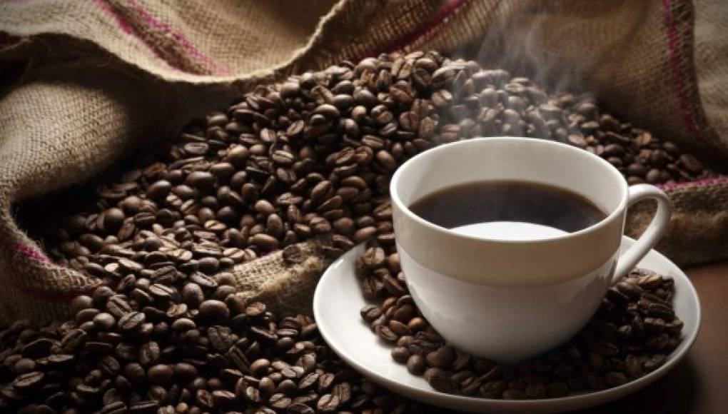 Alto consumo de cafeína puede causar dependencia similar a la de otras drogas