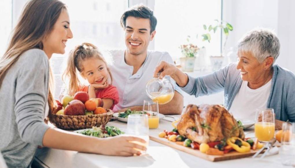 Conexión que se crea con la comida lleva a adicciones y obesidad