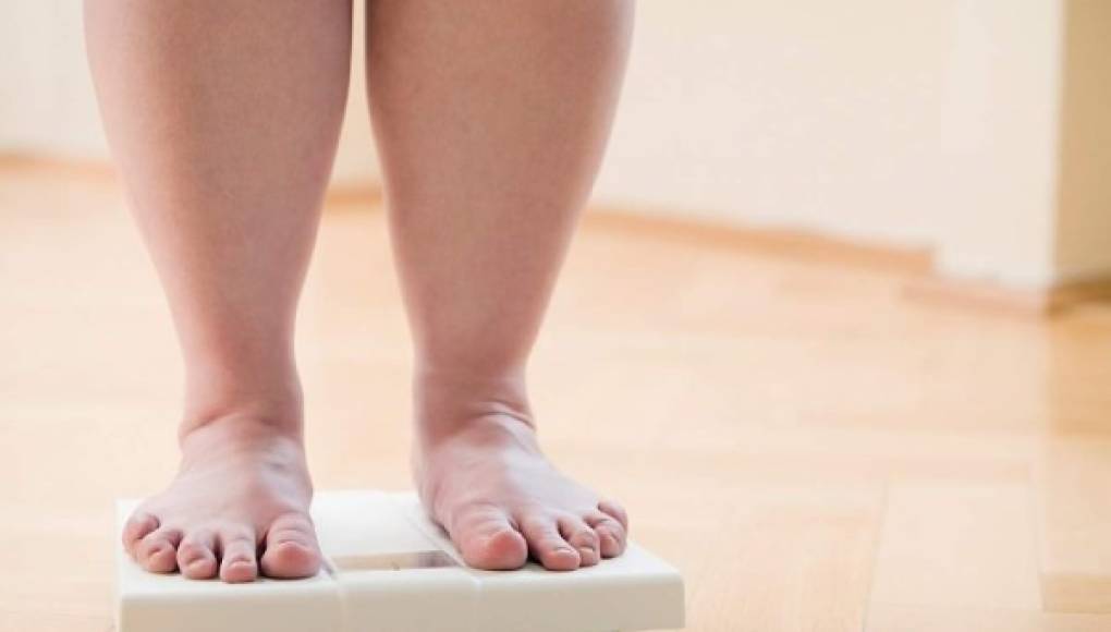 Avanza el sobrepeso en menores en medio de la atracción por la comida basura