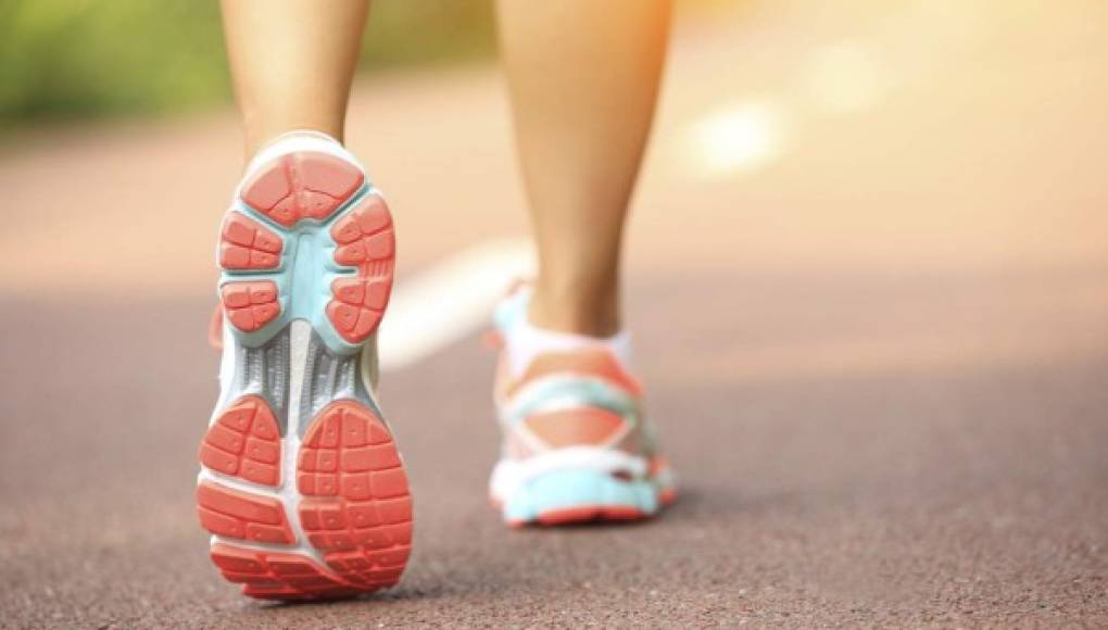 Caminar a paso rápido podría ayudar a proteger de la diabetes