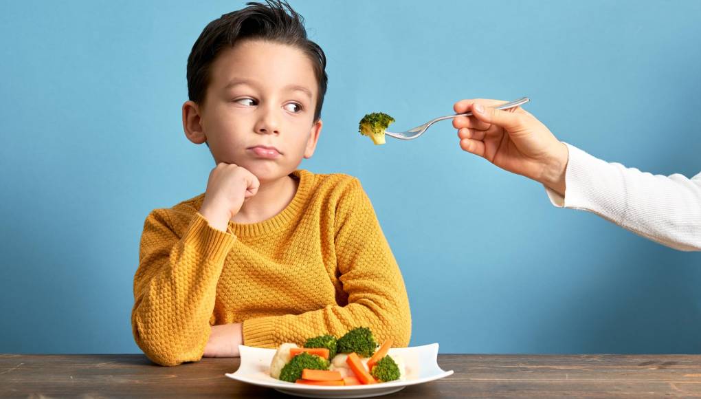 ¿Genes podrían ser culpables de que su hijo odie el brócoli?