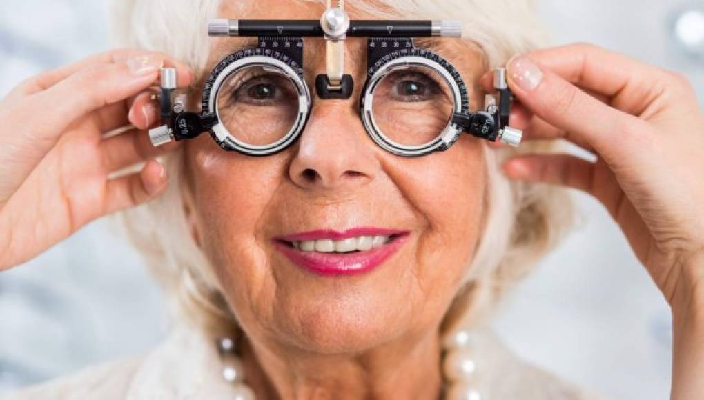 En las personas mayores, el tratamiento de una enfermedad ocular podría provocar otra