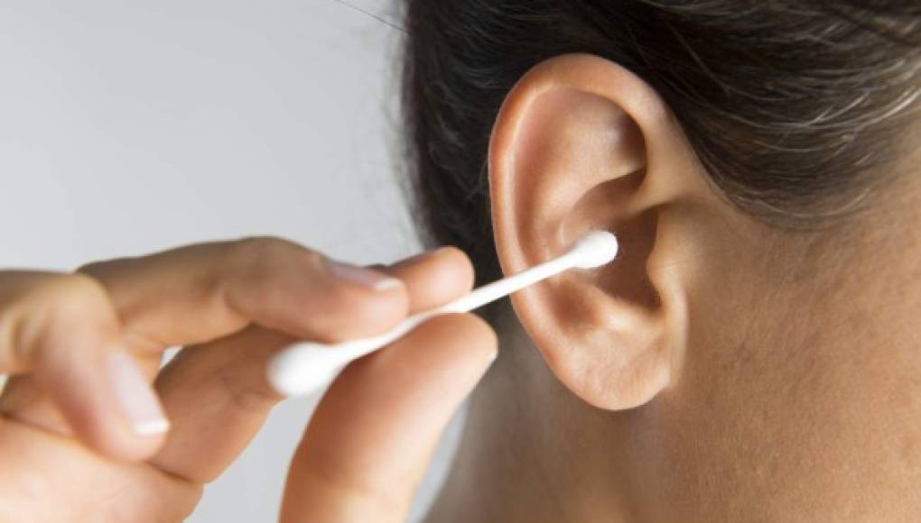 Un experto advierte que no se debe usar hisopos en los niños con cerilla en los oídos