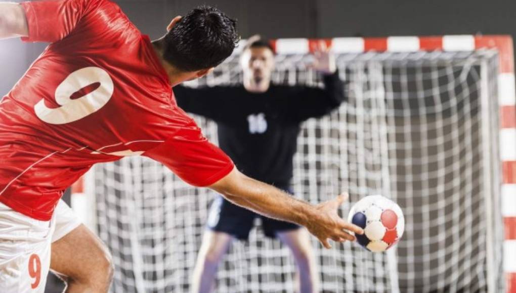 Aprende a jugar balonmano con tus amigos