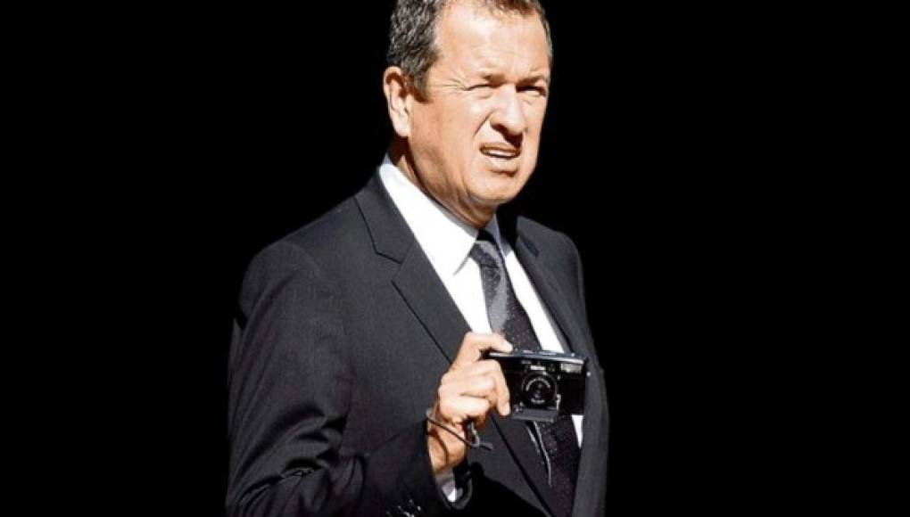 El fotógrafo estrella Mario Testino envuelto en acoso sexual