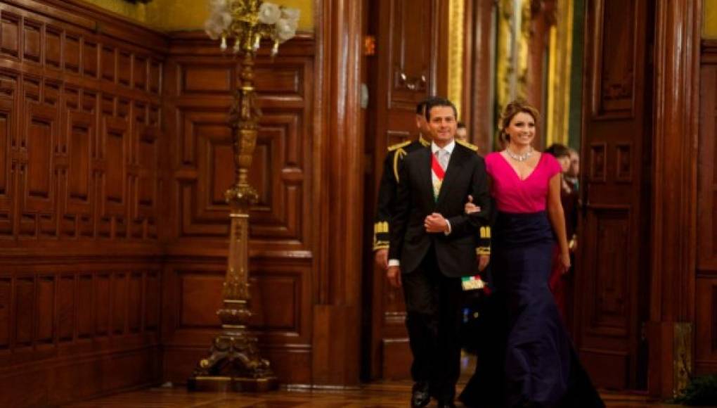 Critican vestido de Angélica Rivera