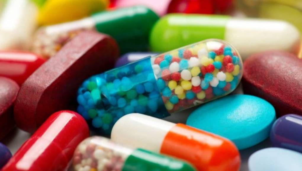 La OMS divulga una lista de bacterias que requieren de nuevos antibióticos   