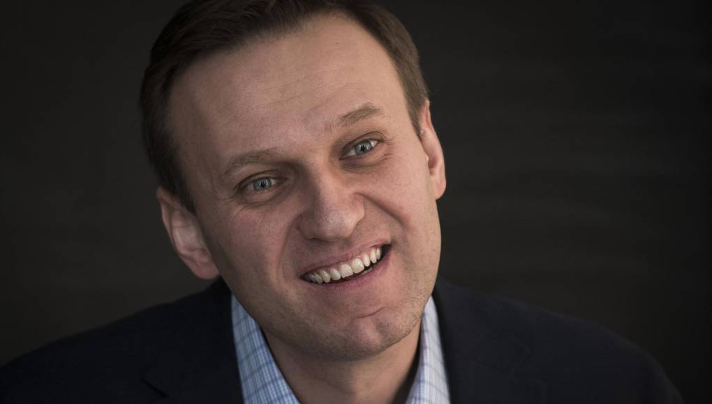 Durante las audiencias y en mensajes difundidos a través de sus abogados, Navalni no cesó de denunciar a Vladimir Putin, a quien describió como un “abuelo escondido en un búnker”.