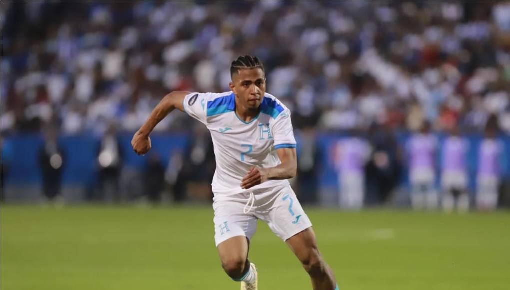 Rigo Rivas - Anduvo en el acostumbrado bajo nivel que muestra en la Selección de Honduras. El jugador del Hatayspor de Turquía no generó peligro en el ataque y tampoco fue un gran apoyo para Decas en la zona baja. Estuvo aplazado.