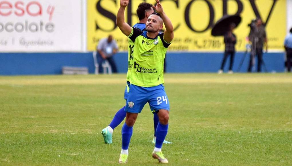 Omar Elvir: El lateral zurdo se quedó sin contrato con los Potros del Olancho FC.