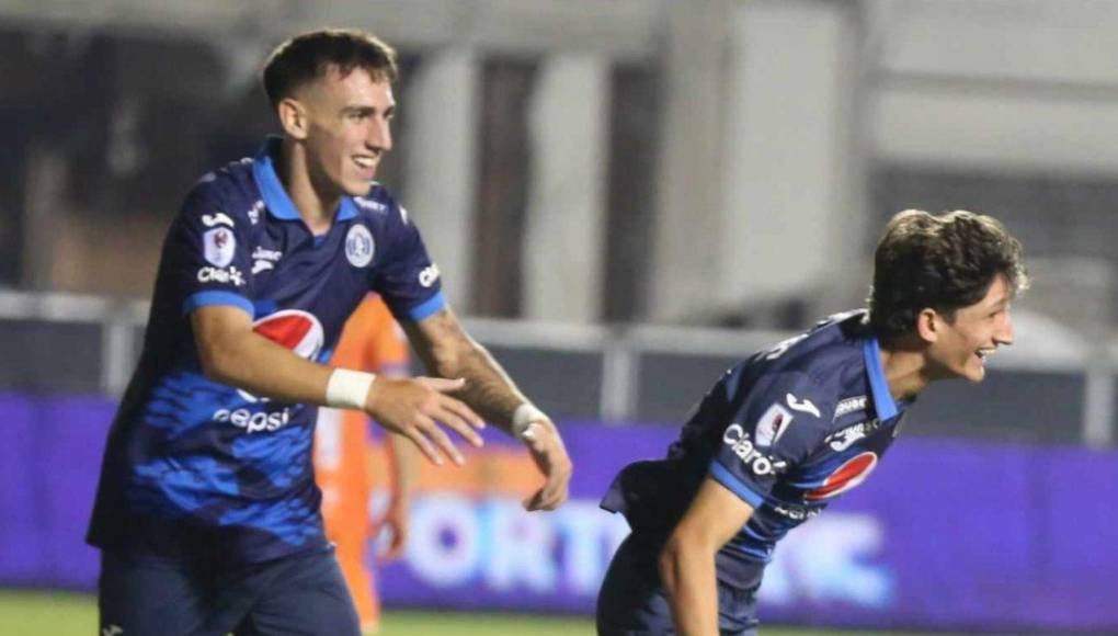 Lo que cualquier futbolista añora en su camino hacia el profesionalismo, el joven Mathías Vázquez lo hizo realidad en su primer partido con Motagua: anotar un gol en su debut en Primera División.