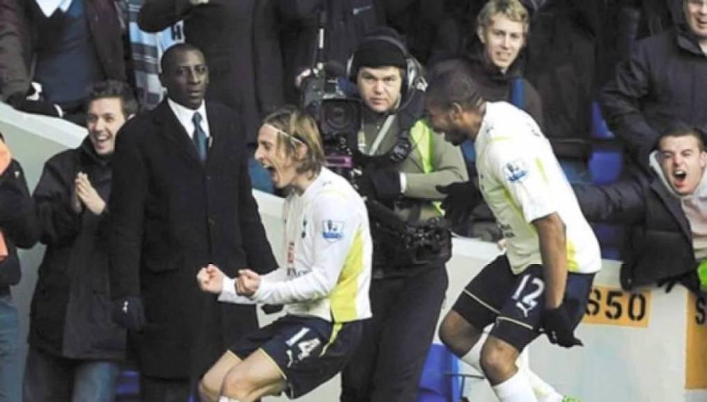 Wilson Palacios en su etapa del Tottenham fue compañero de Luka Modric.