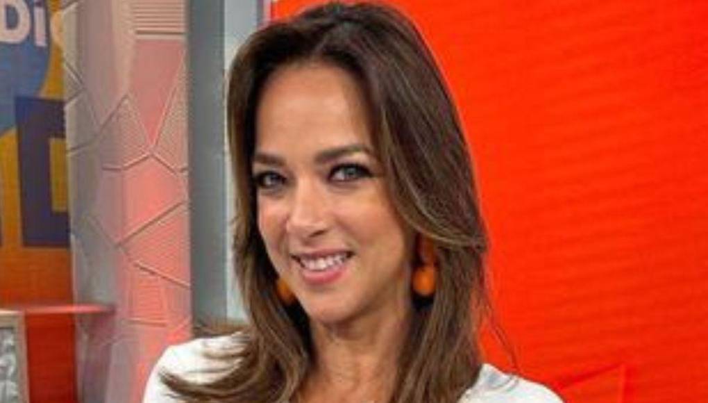 A un año de esta experiencia, Adamari López se encuentra fortalecida y ha tenido la oportunidad de volver a la televisión con un nuevo show en Televisa-Univision.