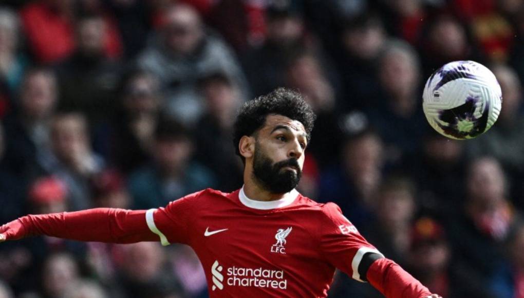 Mohamed Salah ha sido tentado por el fútbol de Arabia Saudita y de salir del Liverpool, los reds ven a Vinicius como su principal sustituto. 