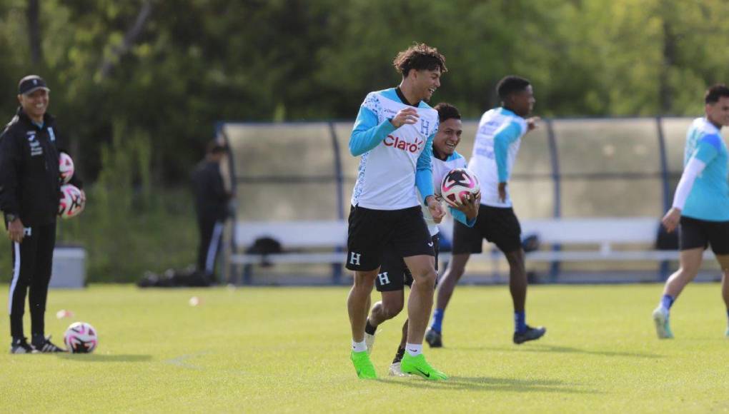 David Ruiz se mostró con mucho entusiasmo en la práctica de la selección de Honduras.