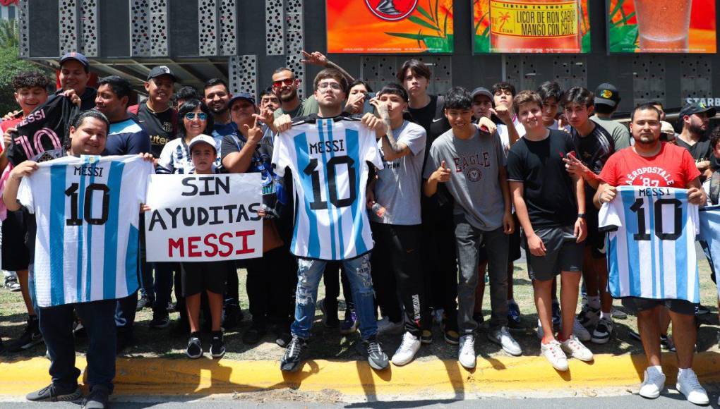 La ciudad mexicana de Monterrey está convulsionada por la presencia de Lionel Messi, que junto al Inter Miami jugará este miércoles el partido de vuelta por los cuartos de final de la Concachampions