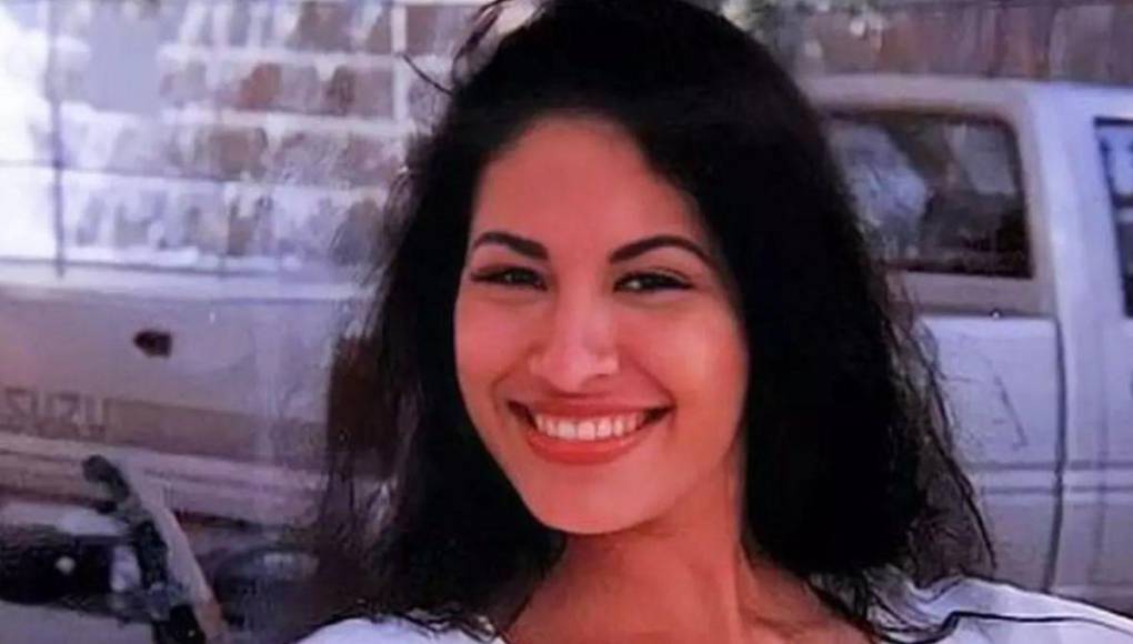 De acuerdo con Celebrity Networth, sitio web especializado en las fortunas de los famosos; al momento de morir, Selena Quintanilla contaba con un patrimonio neto equivalente a $5 millones de dólares, después de ajustar la inflación.