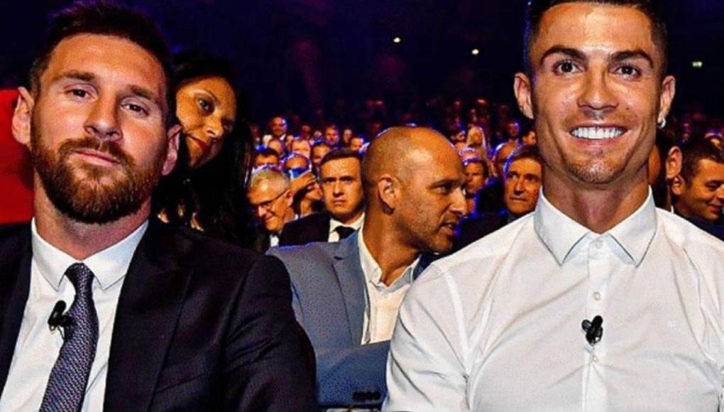 Lionel Messi y Cristiano Ronaldo han sido los mejores futbolistas del mundo en los últimos años creando una gran rivalidad. 