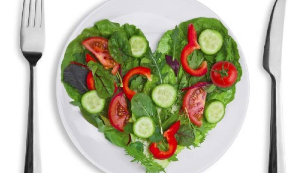 Un corazón sano se logra evitando comer grasas y haciendo ejercicio