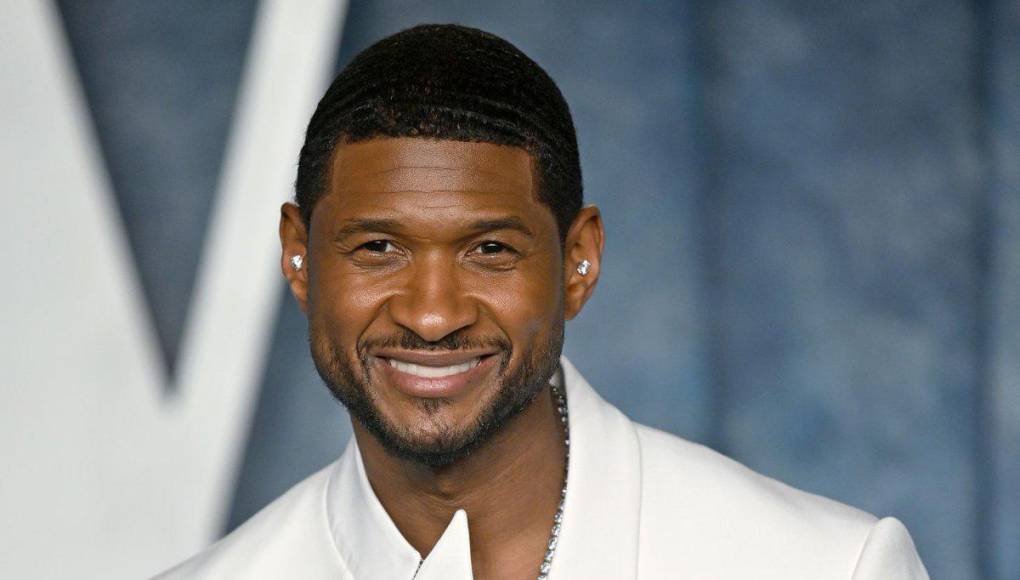 Usher se presentó ante los medios de comunicación en la conferencia previa en la que compartió que el tiempo efectivo de su actuación será de 13 de los 30 minutos de los que se compone el intermedio. 