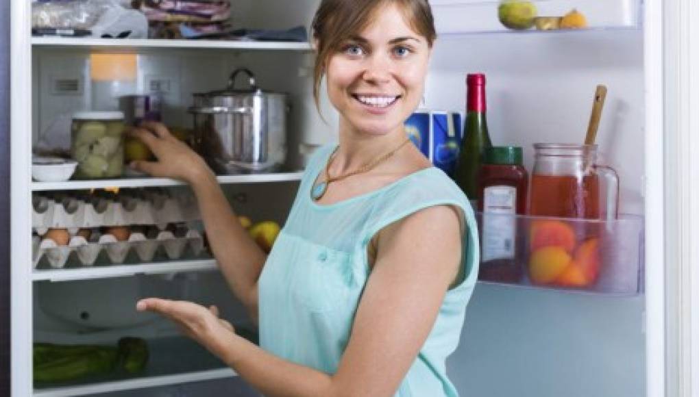 Limpie su refrigeradora y evitará la contaminación