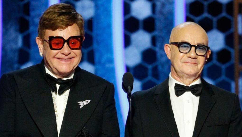 La alianza entre Elton John y Bernie Taupin comenzó en 1967. Vale destacar que Elton es el único artista en mantener al menos una canción dentro del Billboard Hot 100 durante 30 años consecutivos, desde 1970 hasta 2000, esto gracias a su trabajo en equipo. 