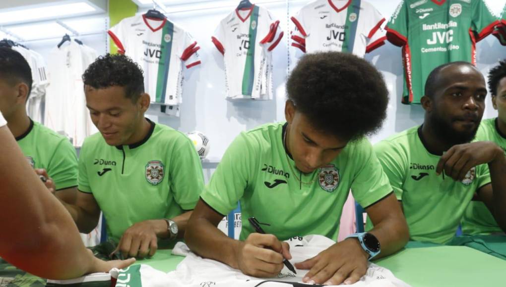 El Monstruo Verde aprovechó este día para estar con los fanáticos del club a poco de conocer a su rival en la semifinal del torneo Clausura 2024 de la Liga Nacional de Honduras.
