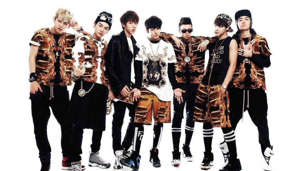 RM fue reclutado como el primer miembro de BTS en 2010, durante una audición de talento de Big Hit Entertainment. El 13 de junio de 2013, RM hizo su debut como líder de BTS con la canción “No More Dream”, del álbum debut “2 Cool 4 Skool”.