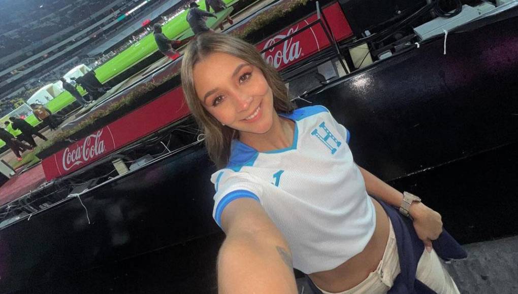 La chica Nuni Joya es una chica hondureña que deslumbra en sus redes sociales y se caracteriza por mostrar su pasión por los deportes, especialmente el fútbol.