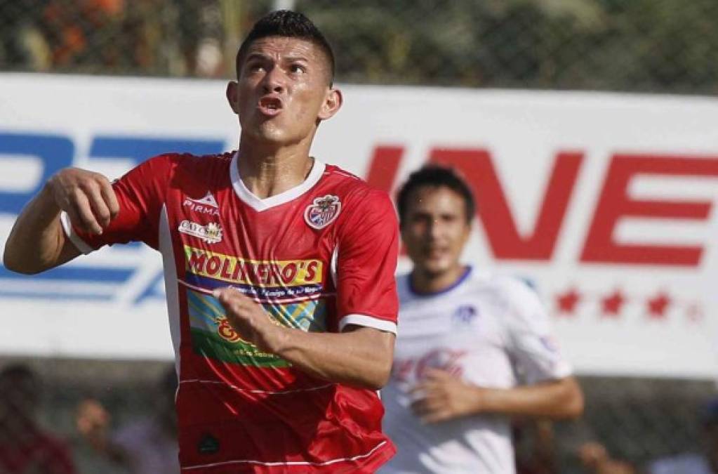 Jonathan Paz: El Olimpia ha reconocido este lunes que quieren al defensor de la Real Sociedad y el propio jugador ha señalado que es desde niño aficionado al cuadro albo. 'Quiero saber qué es ganar un título', ha señalado.