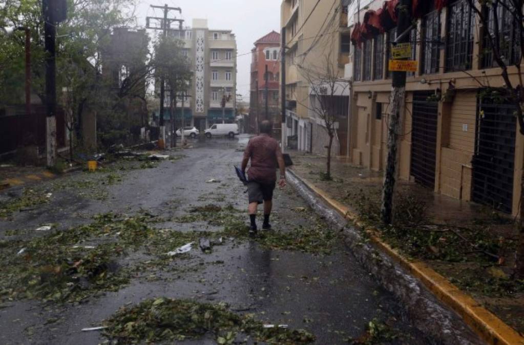 El daño en las estructuras es tal que la alcaldesa de San Juan, Carmen Yulin Ruiz, instó a los ciudadanos a que comiencen el racionamiento ya que, anticipó, van a 'estar cuatro meses sin luz', en declaraciones recogidas por el diario El Nuevo Día.<br/>