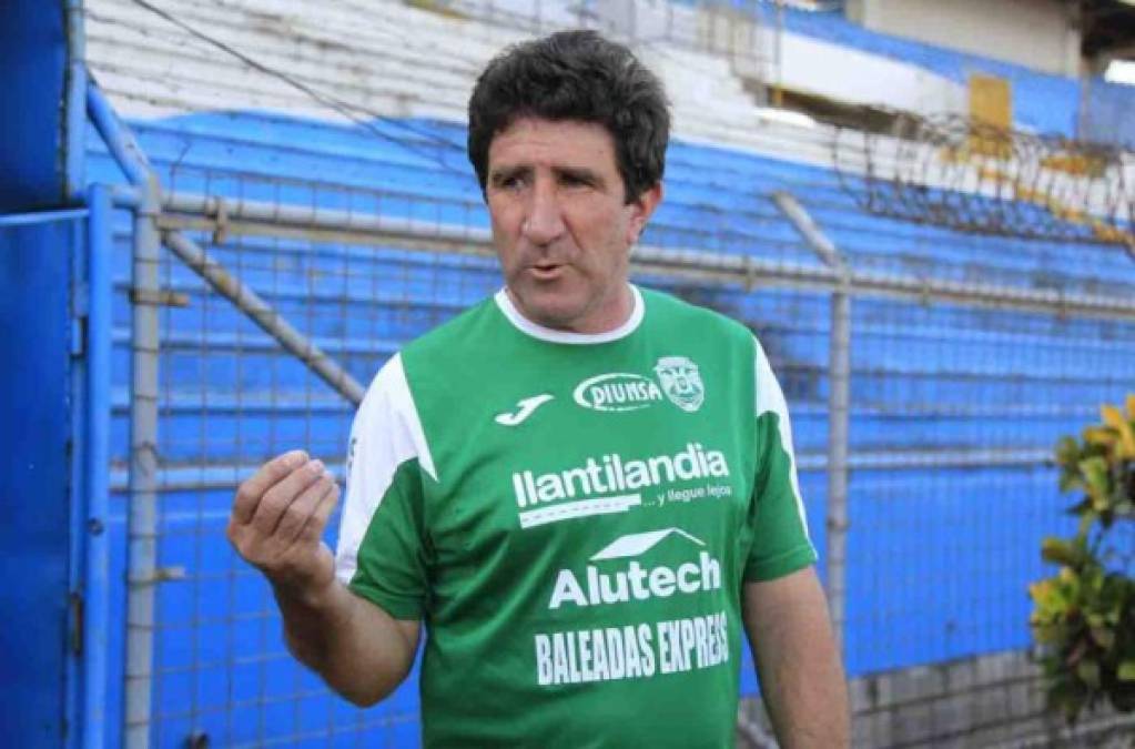 Héctor Vargas: Esta semana se definirá si finalmente el estratega argentino sigue o se marcha del Marathón. En los últimos días ha circulado que no continuaría en el equipo verde de cara a la próxima campaña.