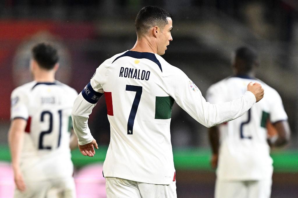 Cristiano Ronaldo anotó el primero de los dos goles con los que Portugal venció a Liechtenstein.
