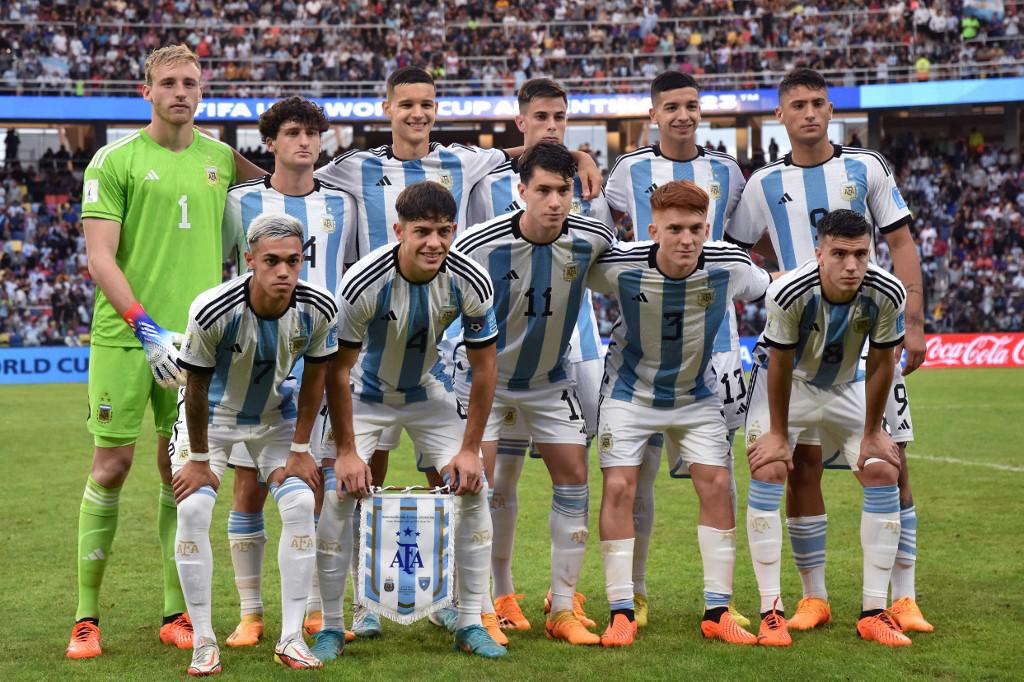 El 11 titular de Argentina que venció 3-0 a Guatemala en el Mundial Sub-20.