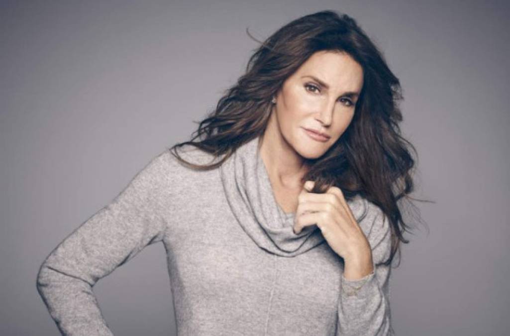 “Si hay algo que conozco sobre mi vida es el poder de los focos. A veces es abrumador, pero con la atención viene la responsabilidad”, dijo Caitlyn Jenner en el emotivo discurso que dio al recoger su premio al coraje en los ESPY Awards el pasado 16 de julio.