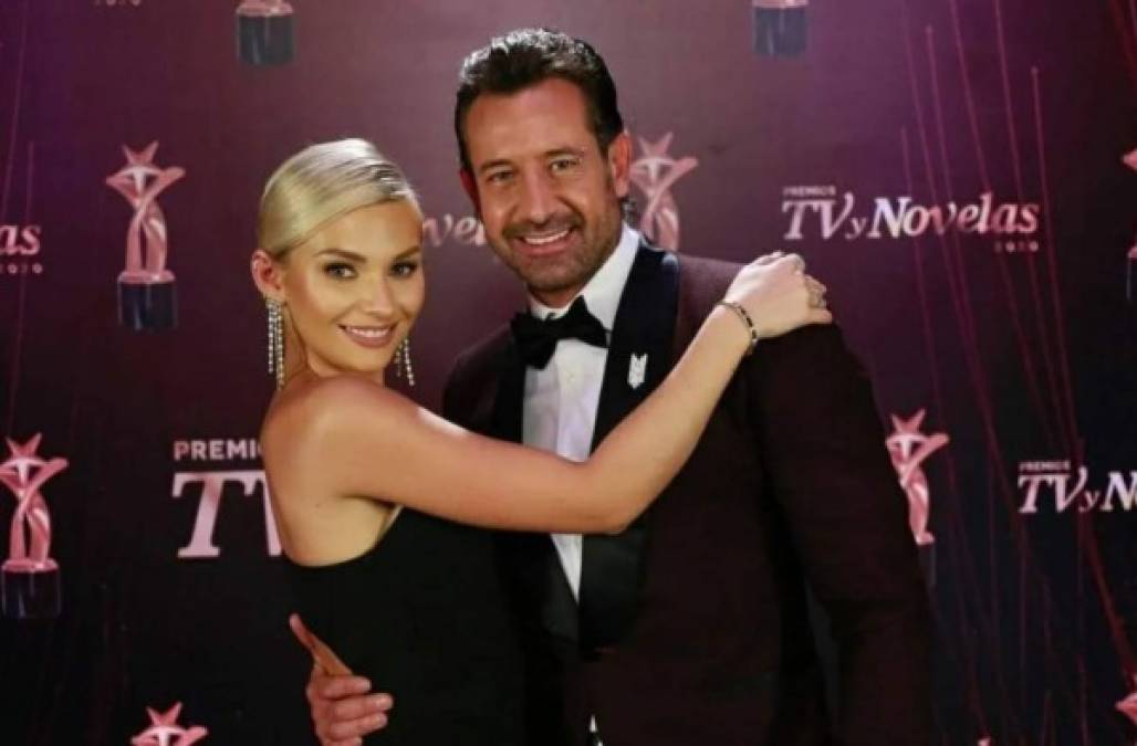 Por su parte, Gabriel Soto no se han pronunciado acerca de la piñatería ni de la supuesta demanda. Tras el escándalo, el galán ha recibido el apoyo de sus fans, y de su pareja, la actriz rusa Irina Baeva.