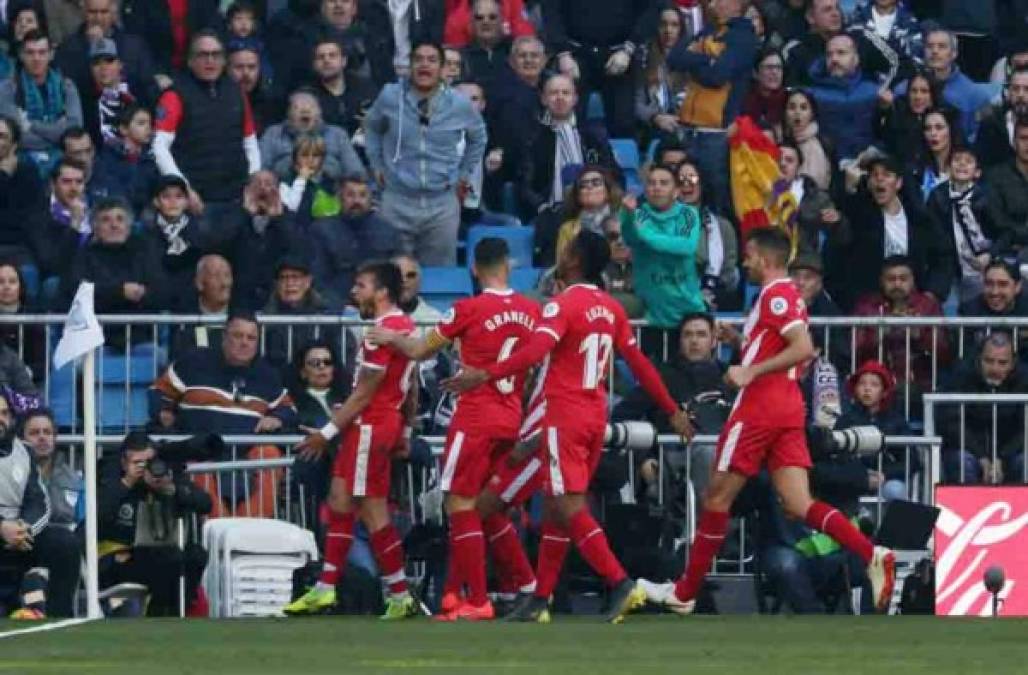 Tras el festejo del Girona y el hondureño Antony Lozano, un sector de la afición del Real Madrid realizó gestos obscenos.