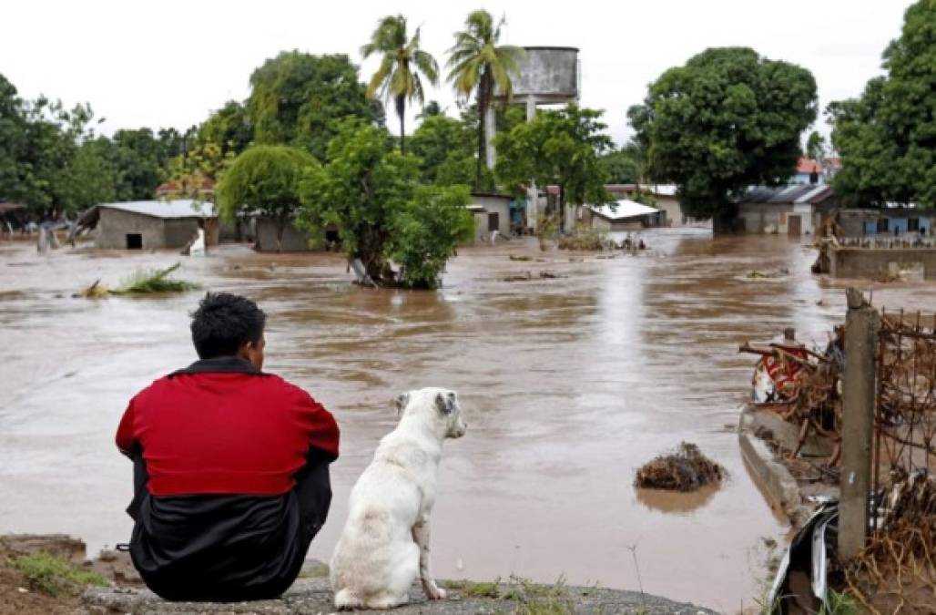 En la ciudad de El Progreso nuevamente los pobladores han sufrido de inundaciones tras el paso de Iota.