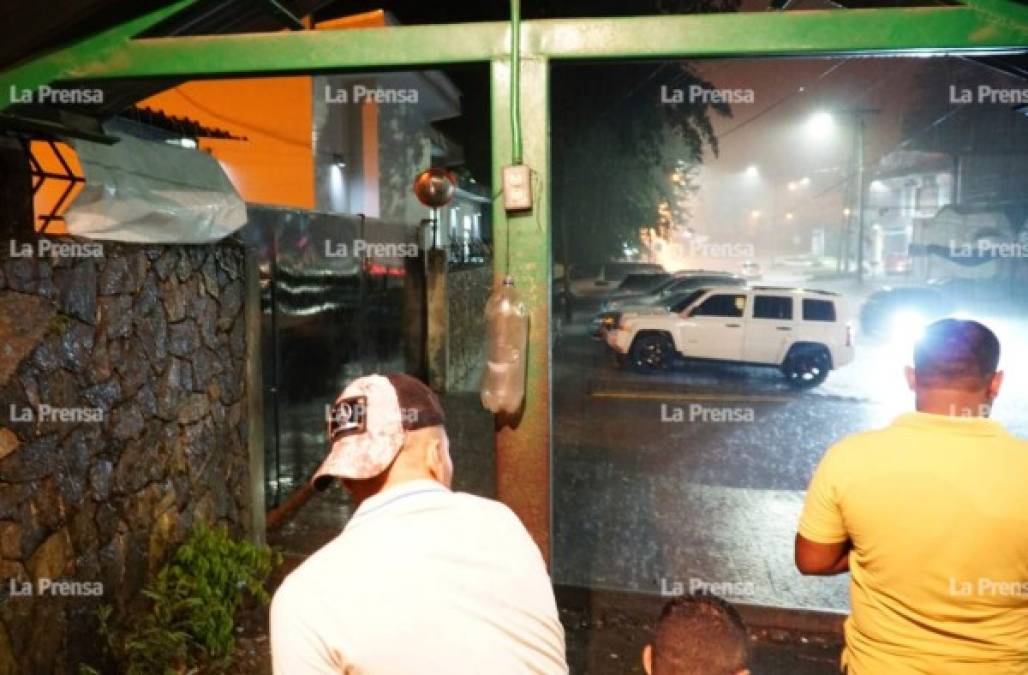 Los familiares reclamaron el cadáver en la morgue de San Pedro Sula, Cortés.